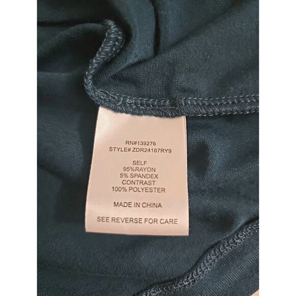 DR2~Woman Sz XL~ Dark Green Pleated Puff Satin Sleeve V-Neck Knit Top Blouse NWT - Picture 7 of 12